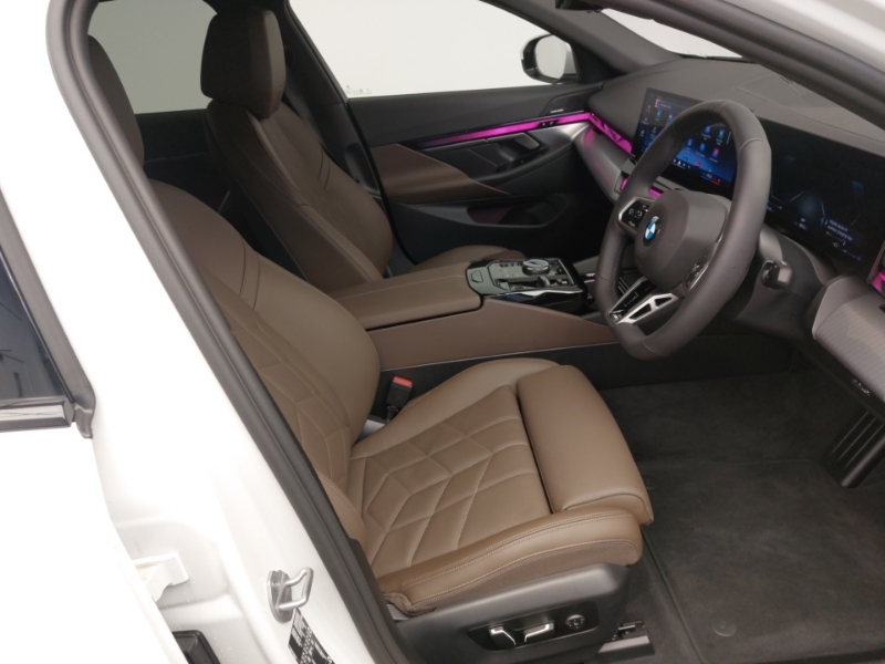 BMW 5 Series 520I M Sport White #6