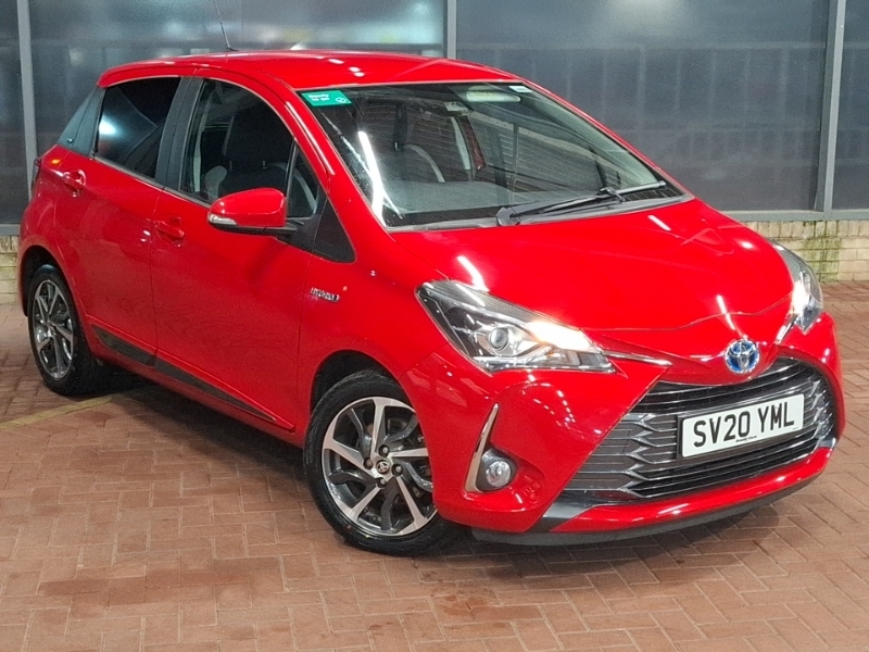 Toyota Yaris 1.5 Hybrid Y20 Cvt Bi-tone Red