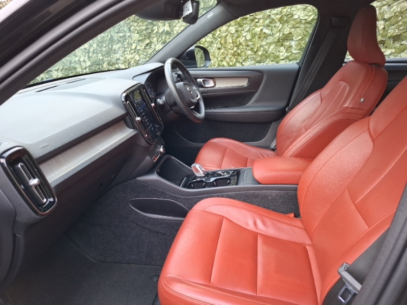 Volvo XC40 2.0 T4 Inscription Awd Geartronic WK69ZTE Black #5