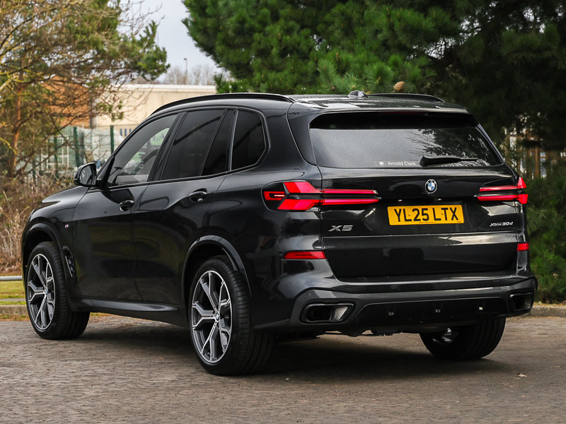 BMW X5 Xdrive30d Mht M Sport YL25LTX Black #2