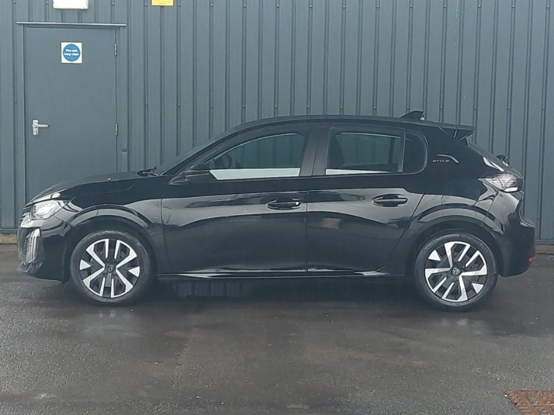 Peugeot 208 1.2 Puretech 100 Style SB25VVL Black #4