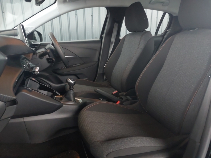 Peugeot 208 1.2 Puretech 100 Style SB25VVL Black #5