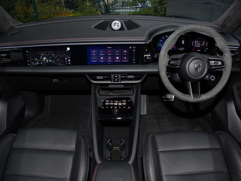Porsche Macan 470Kw Turbo 100Kwh Grey #3