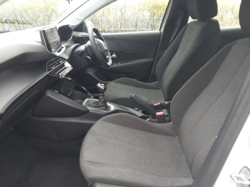 Peugeot 208 Hatchback Special Edi 1.2 Puretech 100 Style SB25VVX White #5