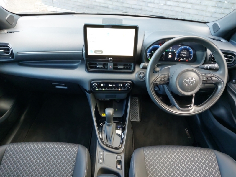 Toyota Yaris 1.5 Hybrid Excel Cvt CK24FHL Grey #3