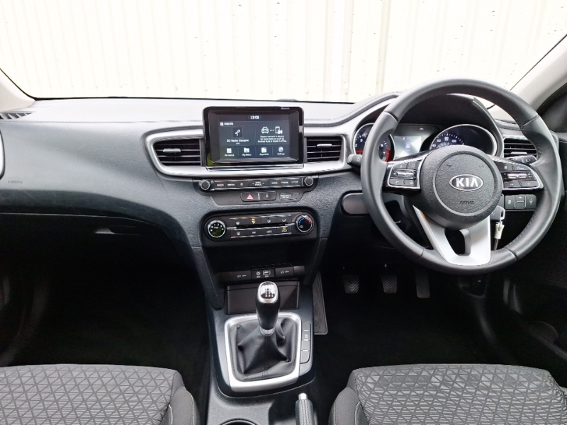 Kia Ceed 1.0T Gdi Isg 2 Black #3