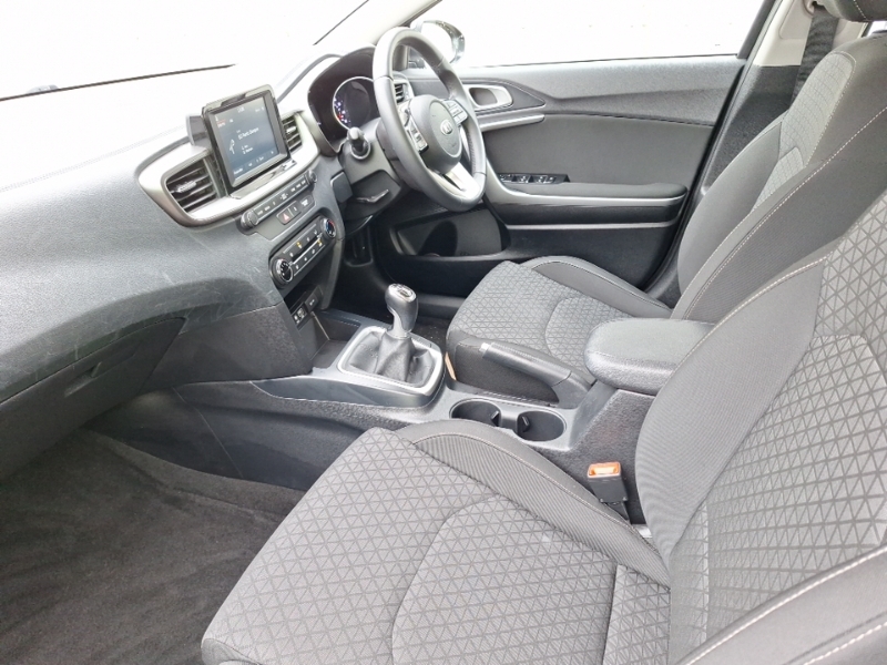 Kia Ceed 1.0T Gdi Isg 2 Black #5