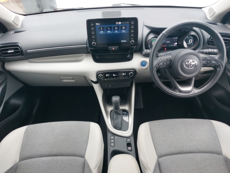 Toyota Yaris 1.5 Hybrid Excel Cvt ML22EVB Red #3