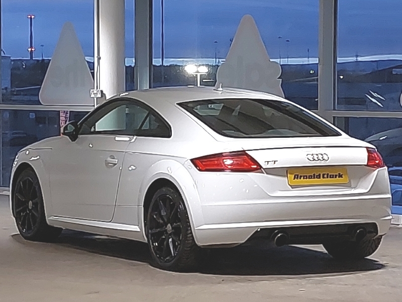 Audi TT 1.8T Fsi Sport VN66XRA White #2