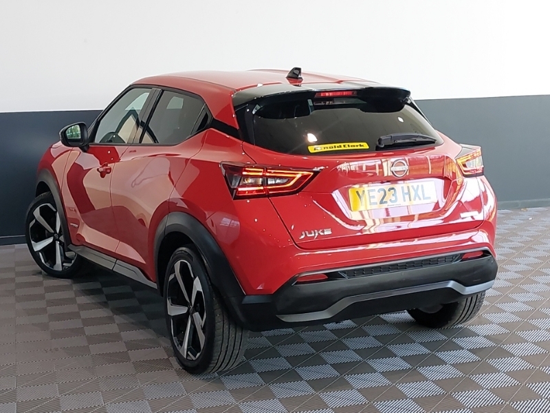 Nissan Juke 1.6 Hybrid Tekna YE23HXL Red #2
