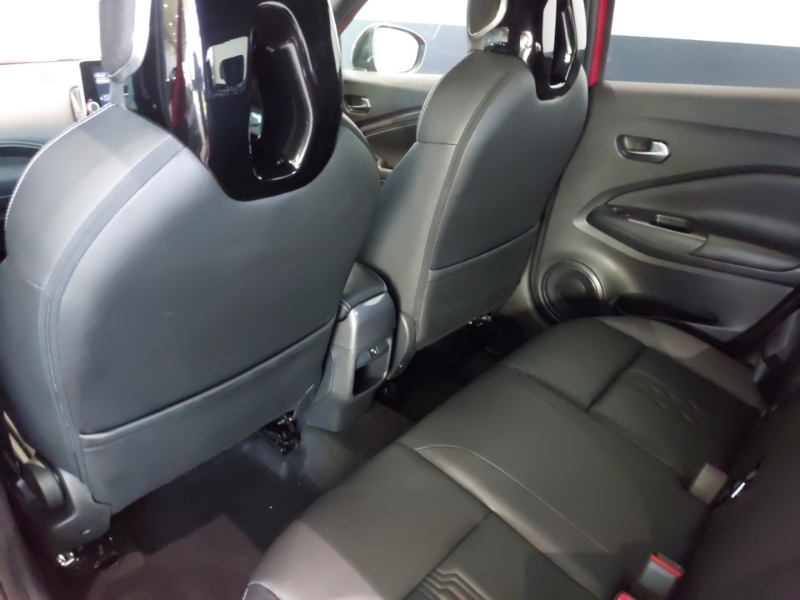 Nissan Juke 1.6 Hybrid Tekna YE23HXL Red #6