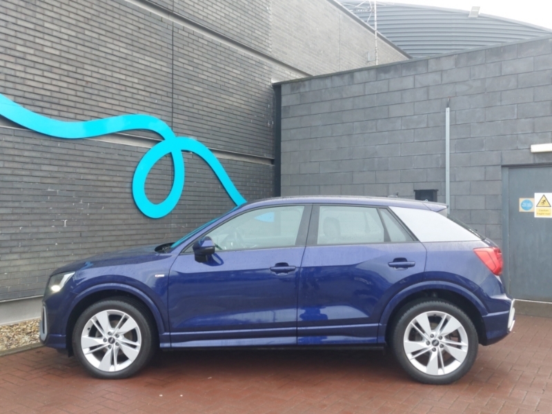 Audi Q2 35 Tfsi S Line S Tronic MM72WRT Blue #4