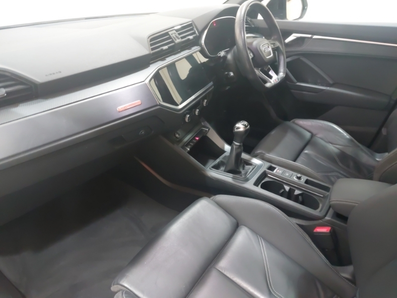 Audi Q3 35 Tfsi Edition 1 FM69YCZ Silver #5