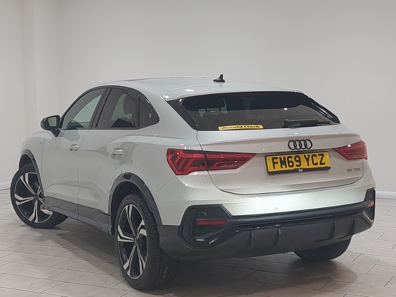 Audi Q3 35 Tfsi Edition 1 FM69YCZ Silver #2