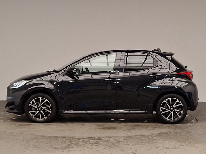 Toyota Yaris 1.5 Hybrid Design Cvt YB72KBP Black #4