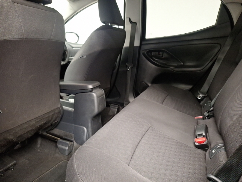 Toyota Yaris 1.5 Hybrid Design Cvt YB72KBP Black #6