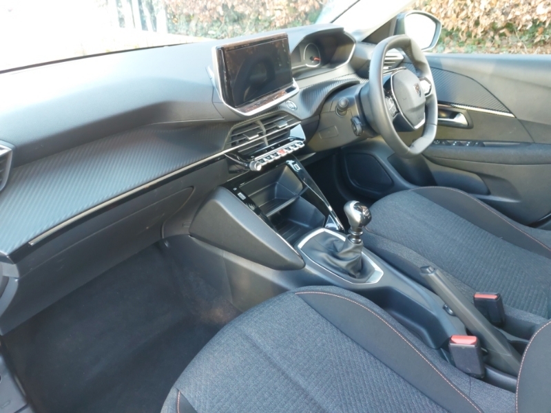 Peugeot 208 1.2 Puretech 100 Style SB25VZX White #5