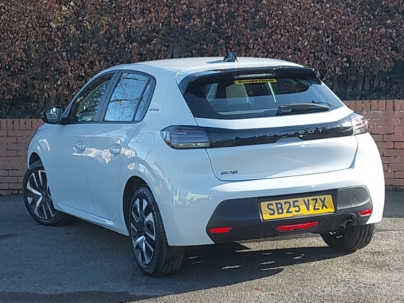 Peugeot 208 1.2 Puretech 100 Style SB25VZX White #2