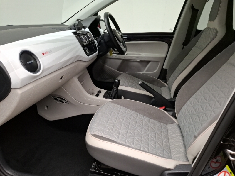 Volkswagen Up 1.0 65Ps Beats SJ71UPL Black #5