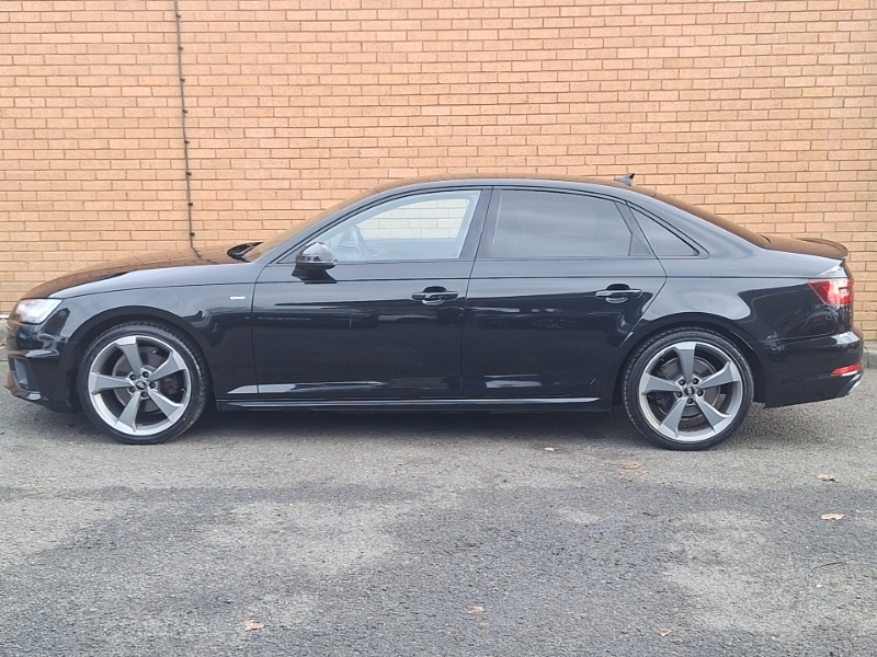 Audi A4 35 Tfsi Black Edition SM68TKD Black #4