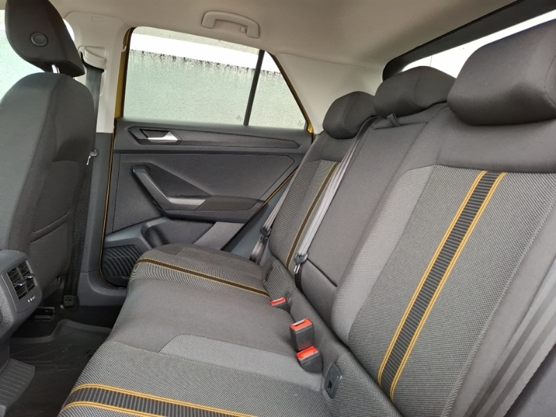 Volkswagen T-Roc 1.5 Tsi Evo Design SG18WPF Yellow #6