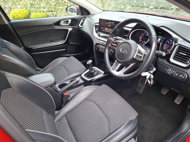 Kia Ceed 1.0T Gdi Isg 3 LA21RRU Red #5