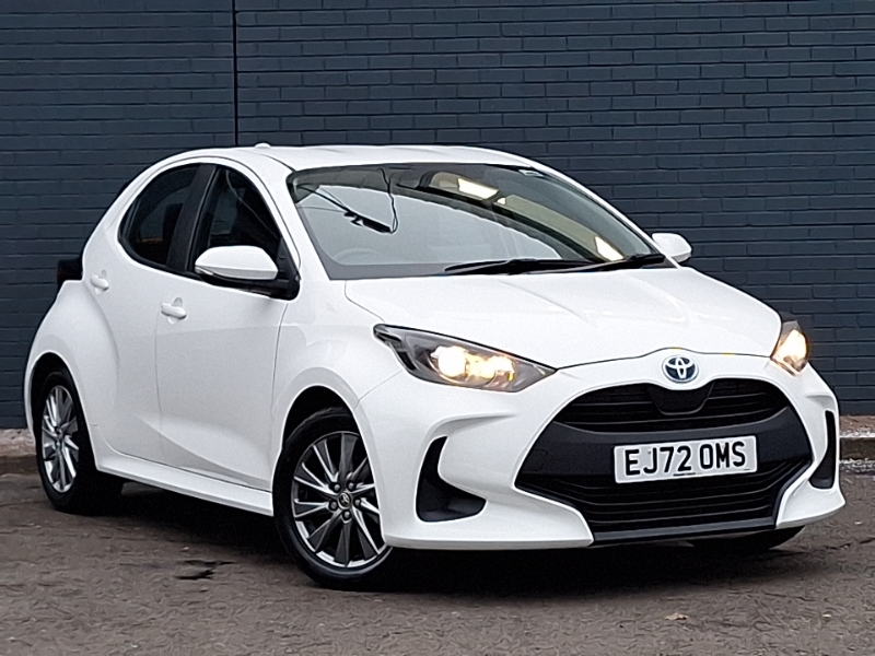 Toyota Yaris 1.5 Hybrid Icon Cvt White