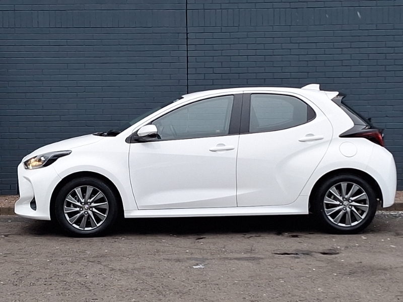 Toyota Yaris 1.5 Hybrid Icon Cvt EJ72OMS White #4