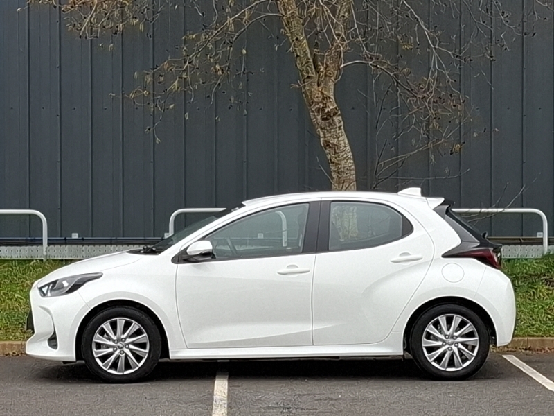 Toyota Yaris 1.5 Hybrid Icon Cvt Nav AJ72UWP White #4