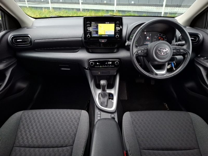 Toyota Yaris 1.5 Hybrid Icon Cvt Nav AJ72UWP White #3