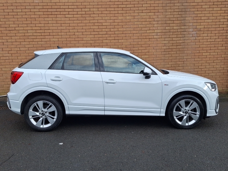 Audi Q2 35 Tfsi S Line S Tronic NA72WKJ White #4