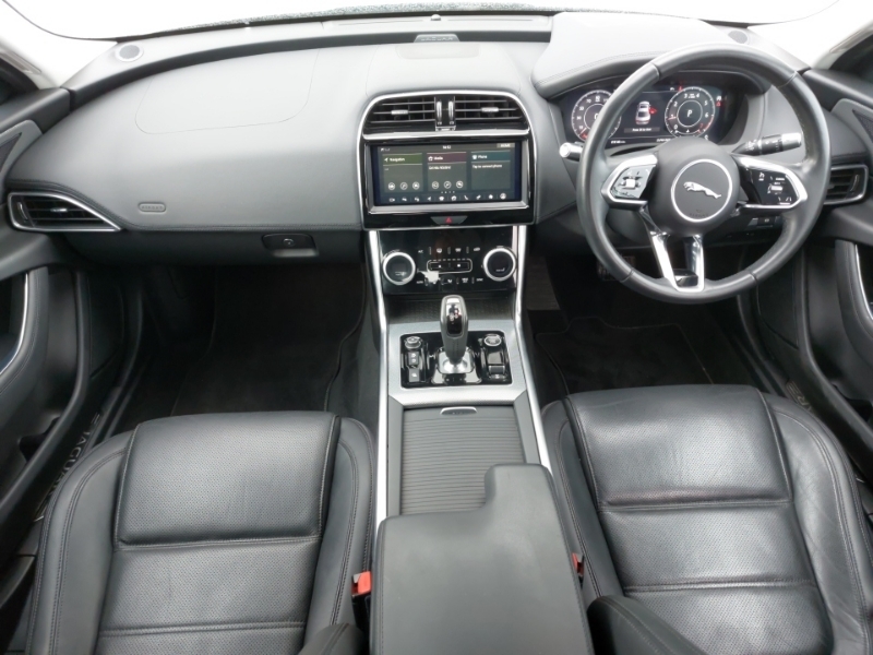Jaguar XE 2.0 Se Silver #3
