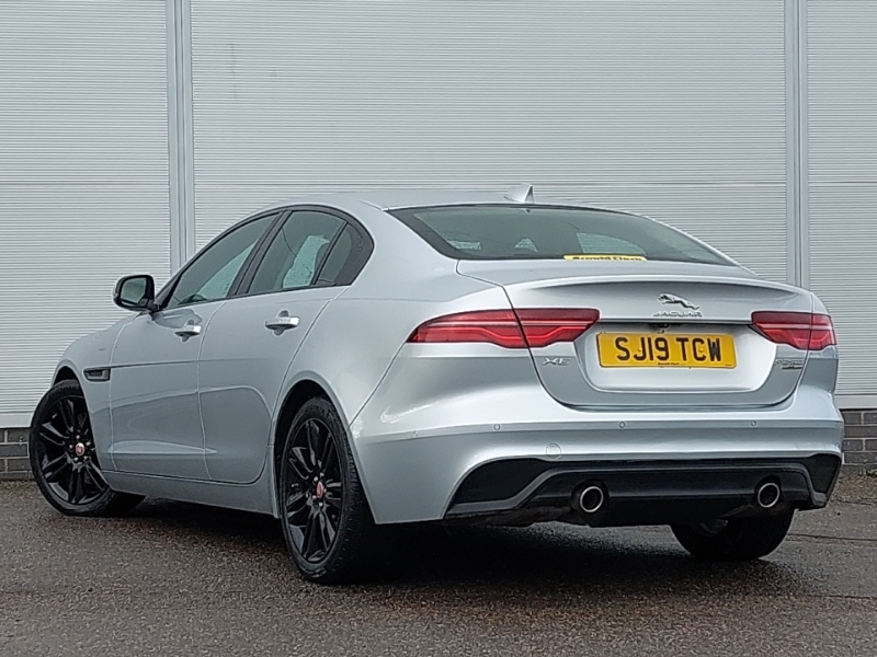 Jaguar XE 2.0 Se Silver #2