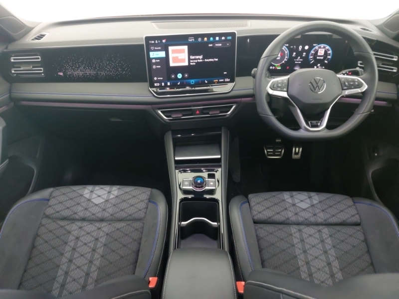 Volkswagen Tiguan 1.5 Tsi Ehybrid R-line Dsg CV25VTD Red #3