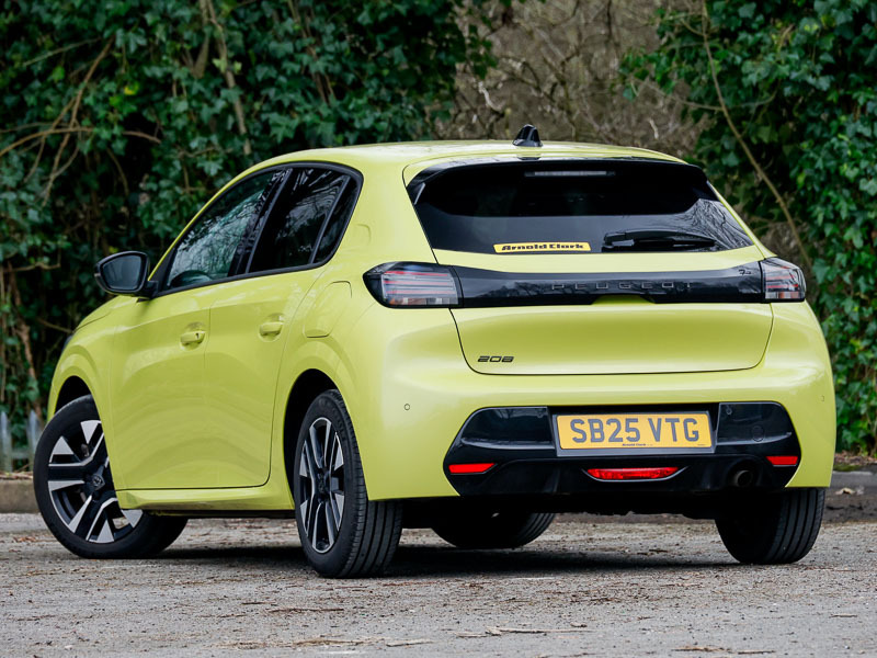 Peugeot 208 1.2 Puretech 100 Allure SB25VTG Yellow #2