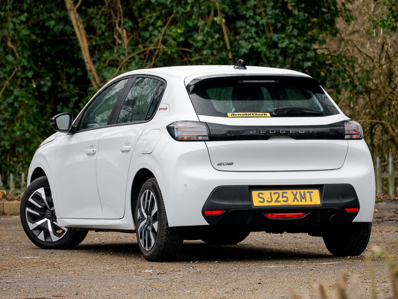 Peugeot 208 1.2 Puretech 100 Style SJ25XMT White #2