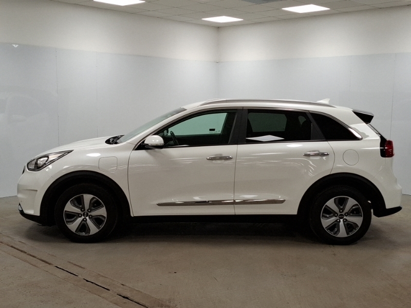 Kia Niro 1.6 Gdi Phev 3 Dct FP68KVY White #4