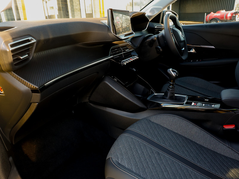 Peugeot 208 1.2 Puretech 100 Allure SB25VKK Yellow #5