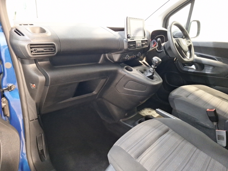 Vauxhall Combo Life 1.2 Turbo Edition VK21HKU Blue #5