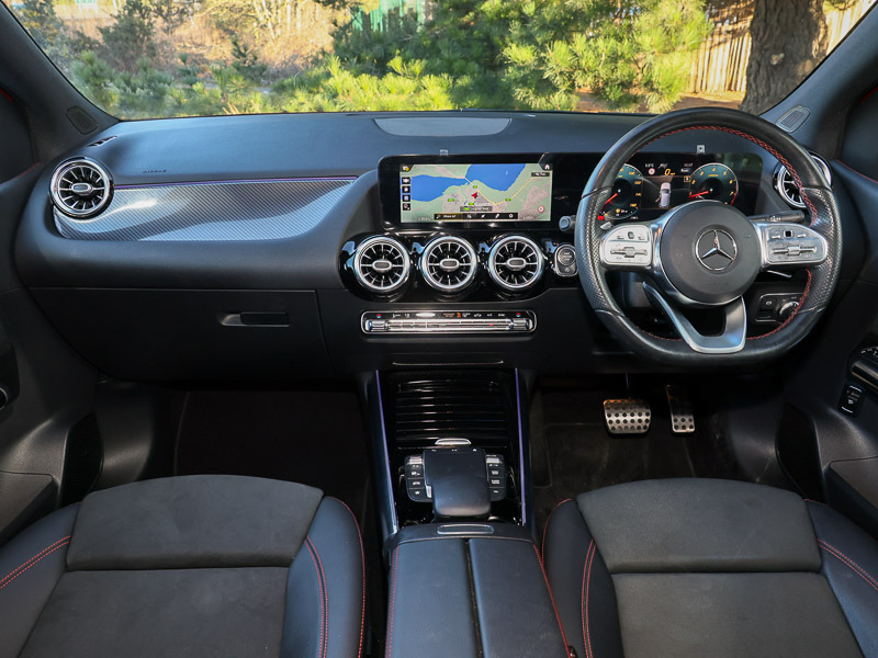 Mercedes-Benz 200 Mercedes Benz B Amg Line Premium Plus Red #3