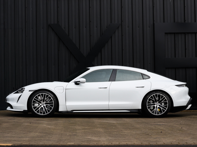 Porsche Taycan 500Kw Turbo 93Kwh White #5