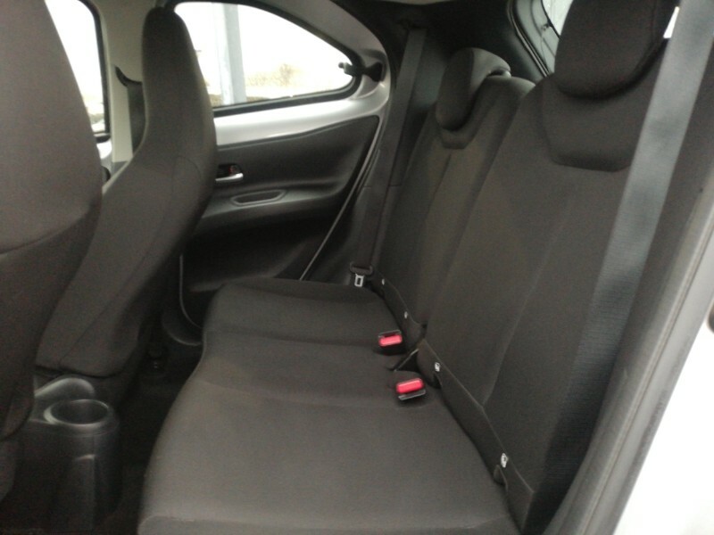 Toyota Aygo X 1.0 Vvt-i Pure FD72EYF Silver #6