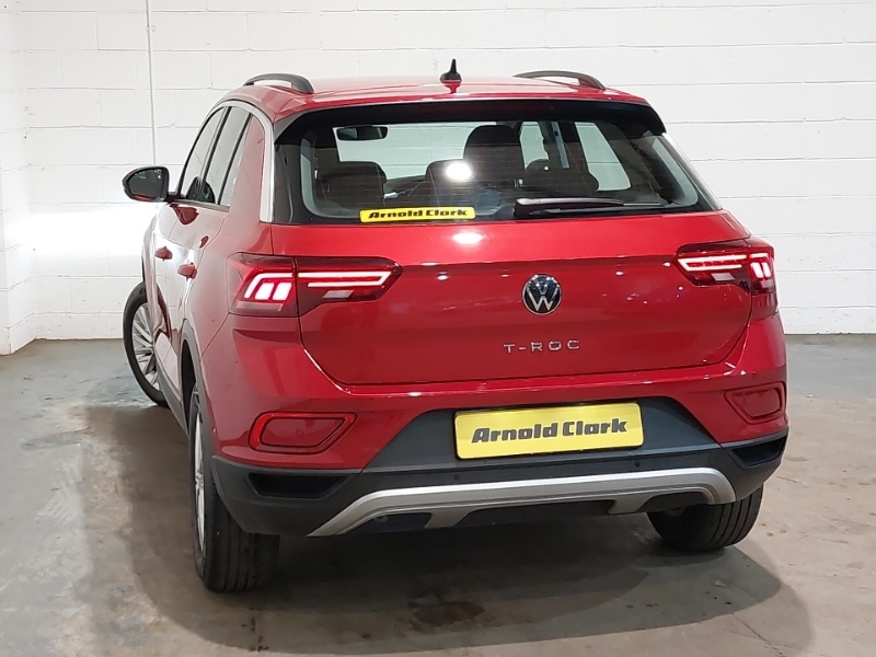 Volkswagen T-Roc 1.5 Tsi Life URZ1447 Red #2