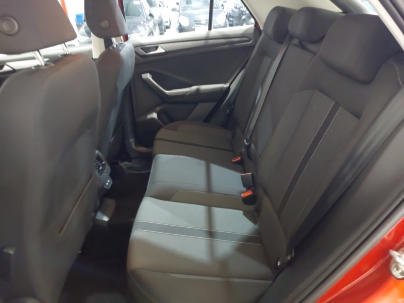 Volkswagen T-Roc 1.5 Tsi Life URZ1447 Red #6