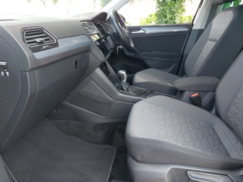 Volkswagen Tiguan 2.0 Tdi Life Dsg DV22JZH Grey #5