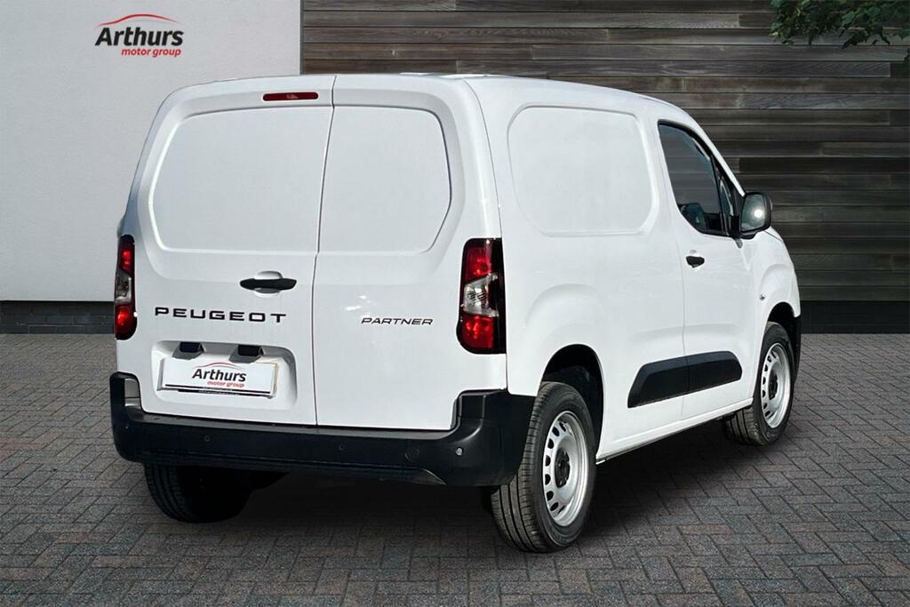 Peugeot Partner Bluehdi Professional-plus Standard CY75HCL White #3