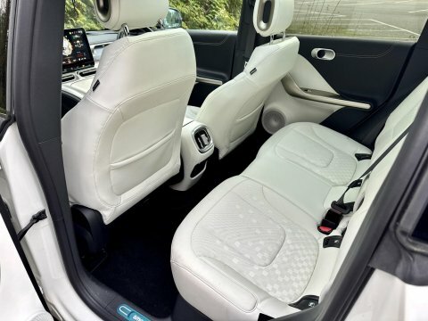 Smart #1 66Kwh Launch Edition BK24EBP White #4