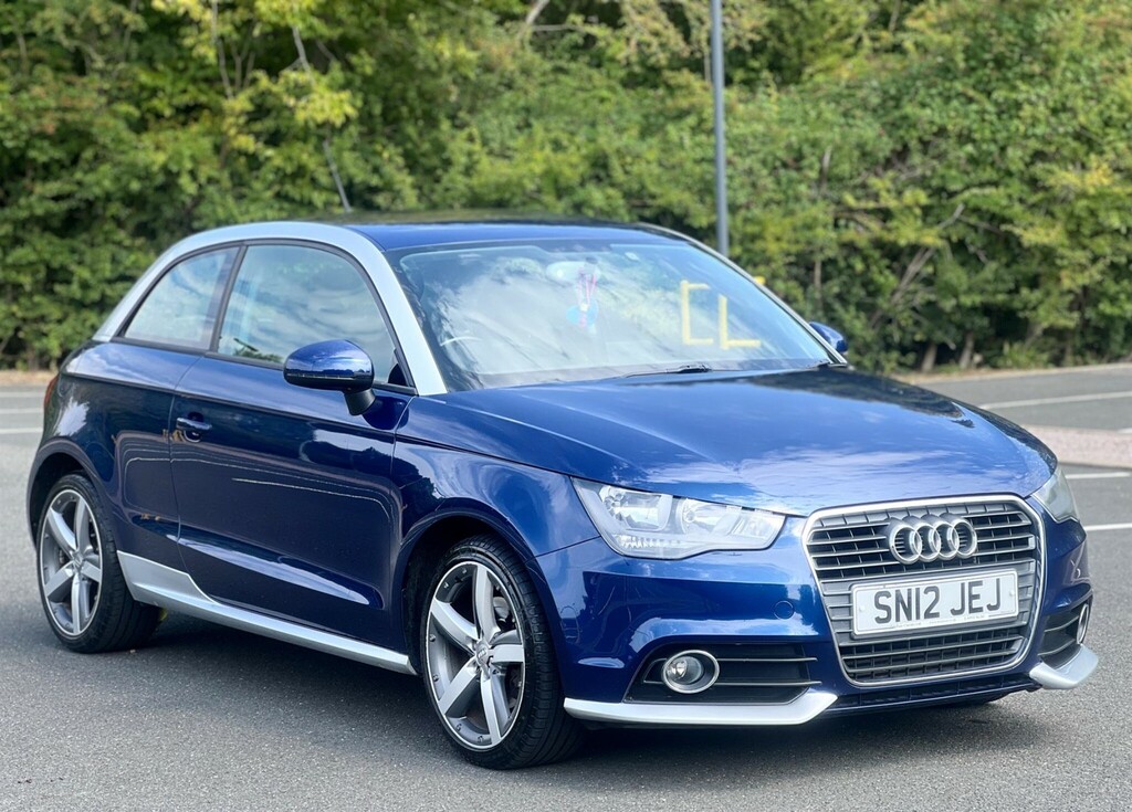 Audi A1 1.6 Tdi Contrast Edition Euro 5 Ss SN12JEJ #3