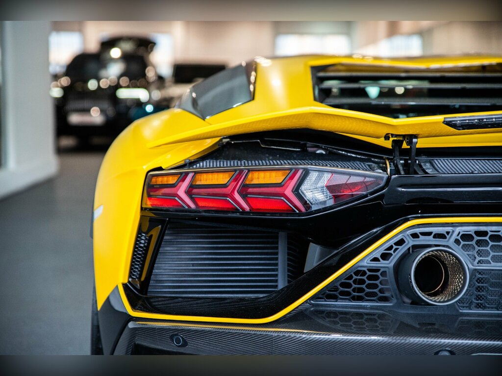 Lamborghini Aventador Ultimae 2-Door Yellow #6