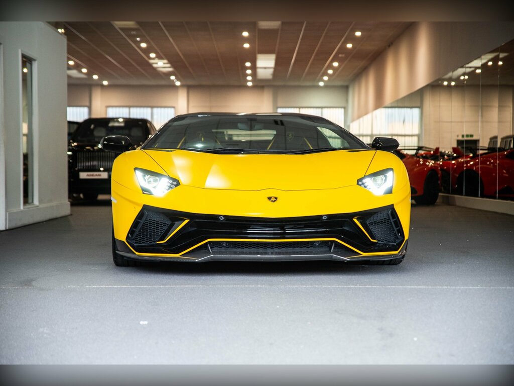 Lamborghini Aventador Ultimae 2-Door Yellow #3